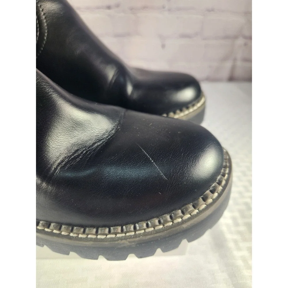 Universal Threads Women's Size 8 1/2  Black Boots 2 Inch Heels Sweater Type Cuff
